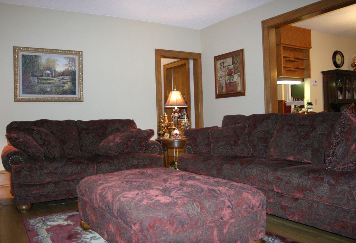 Living room (before)