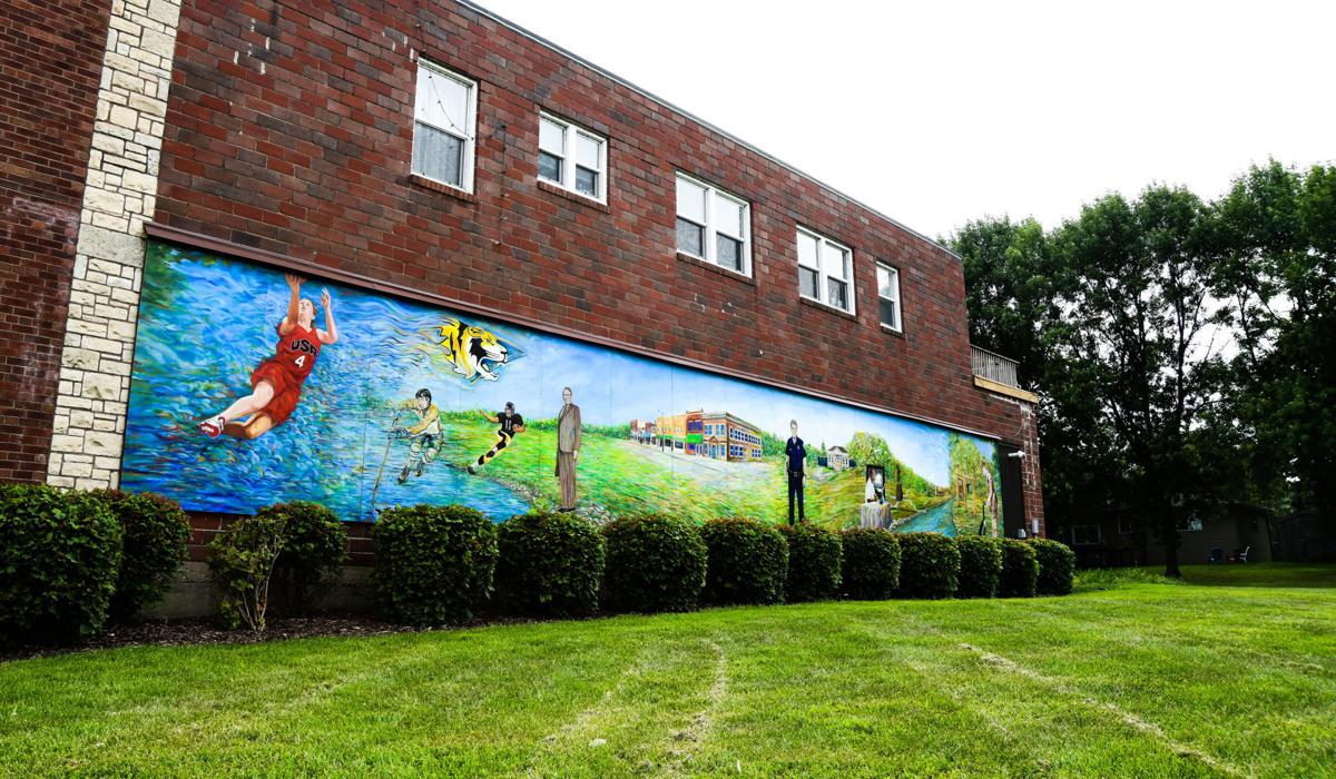 Gateway Mural gets a sign