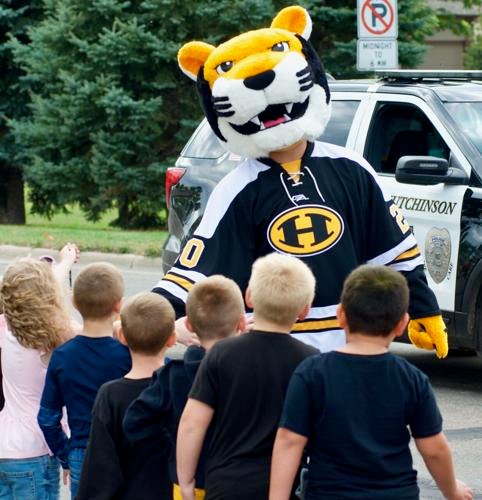 Tiger handshakes