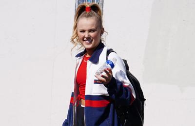 JoJo Siwa is proud to be a gay icon