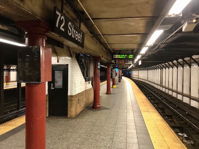 72nd Street subway platform