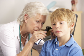 Audiologists03-285x190>