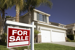 Real-estate-agents02-285x190>